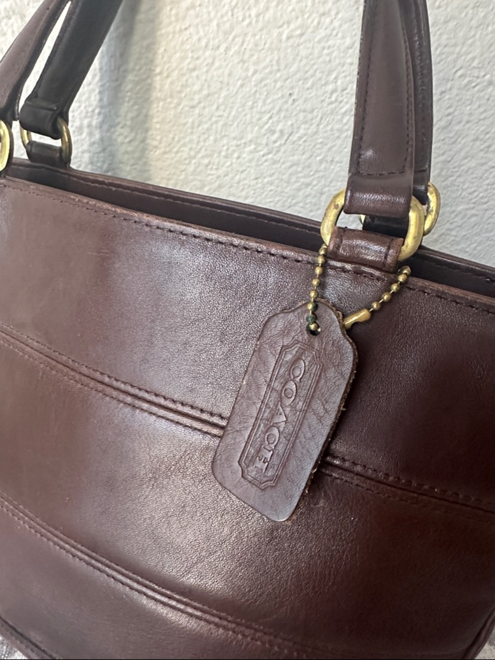 Vintage Coach “Tribeca” style 9081
Mahogany Small Satchel - Picture 2 of 7